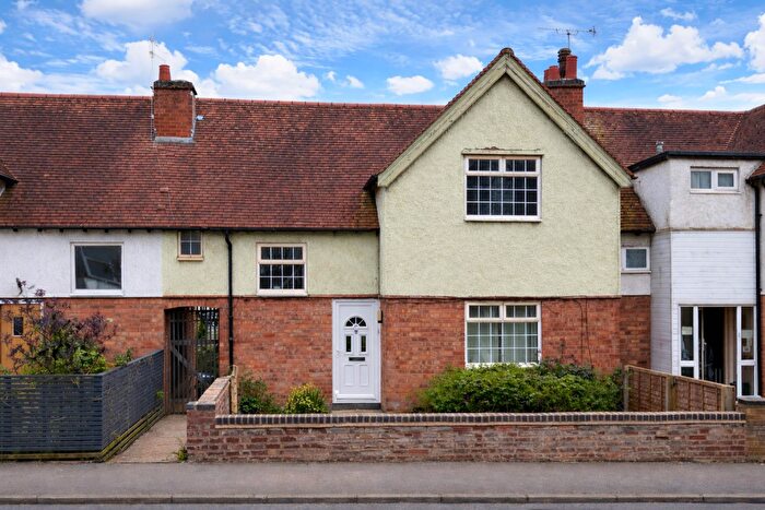 3 Bedroom Terraced House For Sale In Greville Road, Warwick, CV34