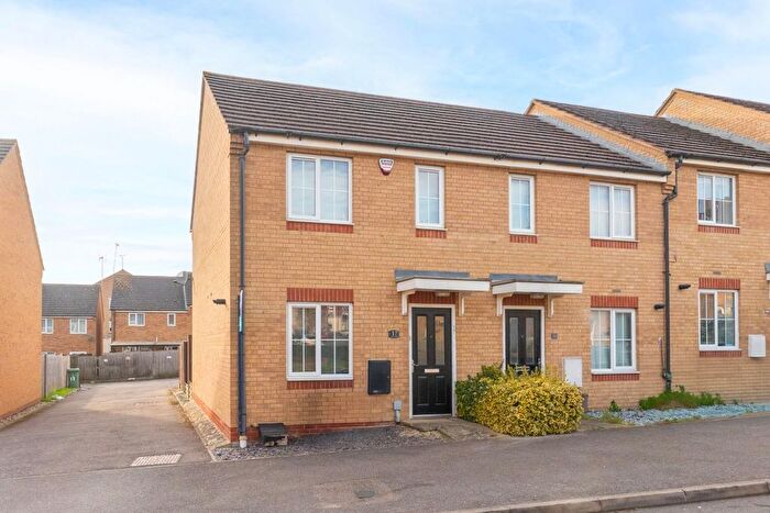 2 Bedroom End Terrace House For Sale In Turnham Drive, Leighton Buzzard, LU7