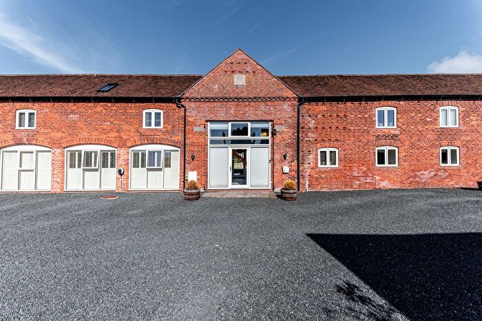 4 Bedroom Barn Conversion For Sale In Grange Lane, Telford, TF2