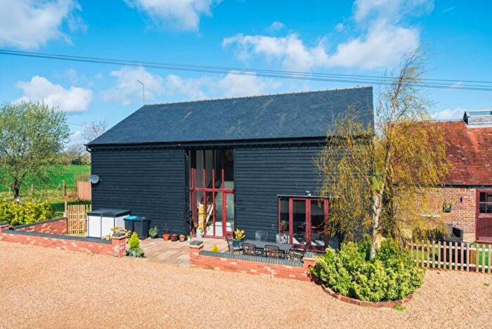 4 Bedroom Barn Conversion To Rent In Clements End Road, Gaddesden Row, HP2