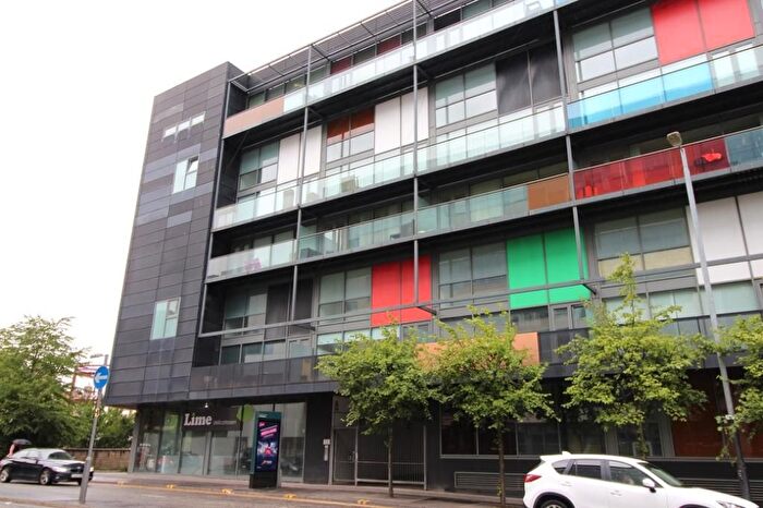 2 Bedroom Flat To Rent In Cowcaddens Road, Glasgow, G4
