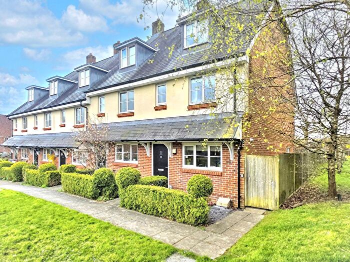 3 Bedroom End Terrace House For Sale In Old Common Way, Uckfield, TN22