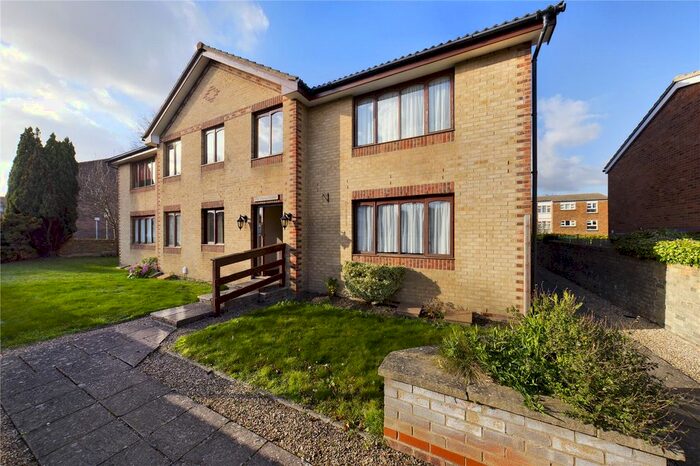 1 Bedroom Flat To Rent In Queens Road, Royston, Hertfordshire, SG8