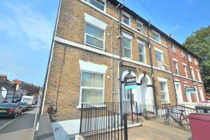 1 Bedroom Flat To Rent In Watlington Street, Reading, RG1