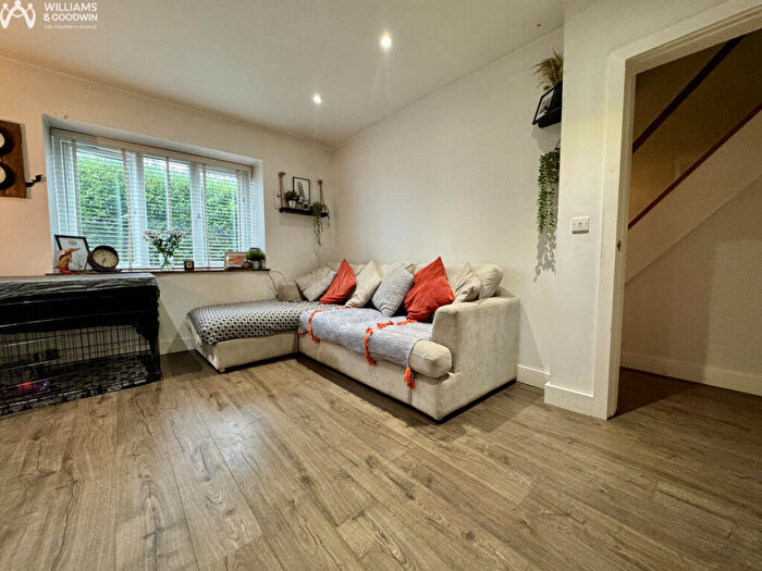 3 Bedroom Terraced House For Sale In Maes Yr Haf, Holyhead, Anglesey, LL65