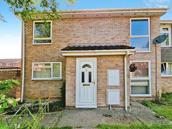 2 Bedroom Flat To Rent In Barrington Close, Eastleigh, Hampshire, SO50