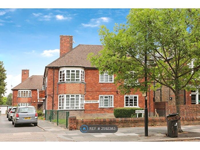 2 Bedroom Flat To Rent In Uxbridge Road, London, W5