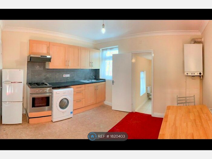 1 Bedroom Flat To Rent In Higham Hill Road, London, E17
