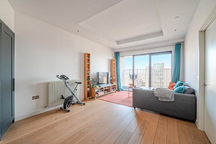 1 Bedroom Flat For Sale In Botanic Square London, E14