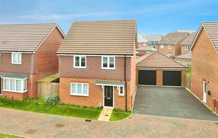 4 Bedroom Detached House For Sale In Aragon Crescent, Shinfield, Reading, Berkshire, RG2