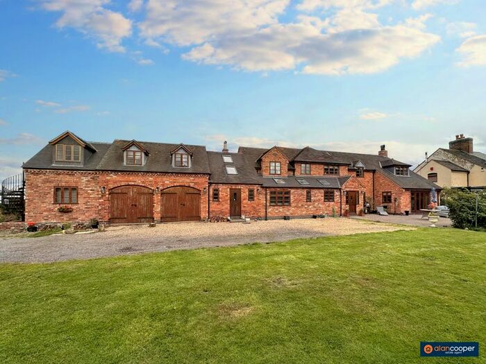 6 Bedroom Detached House For Sale In Leather Mills Lane, Hartshill, Nuneaton, CV10