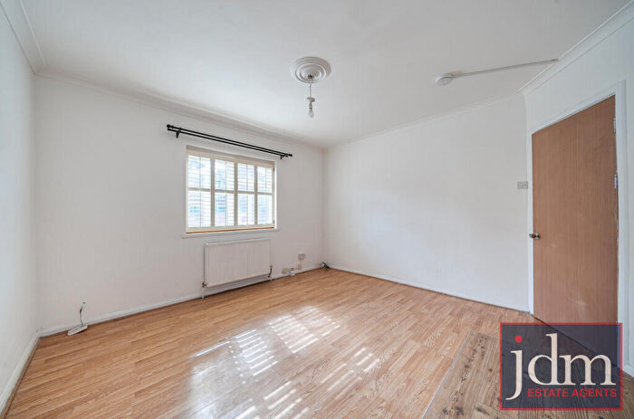 5 Bedroom Semi Detached House To Rent In Keynsham Gardens, Eltham, London, SE9