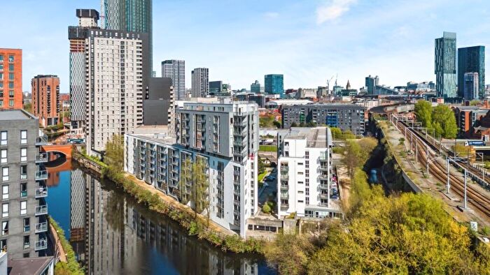 2 Bedroom Apartment For Sale In Water Street, Manchester, M3