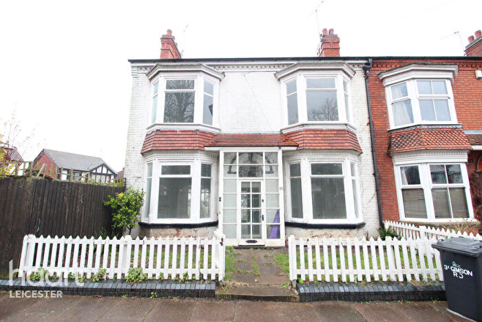 4 Bedroom Semi-Detached House To Rent In Gimson Road, Leicester, LE3