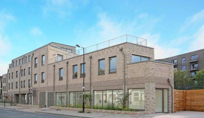 2 Bedroom Flat To Rent In Doggett Road, London, SE6