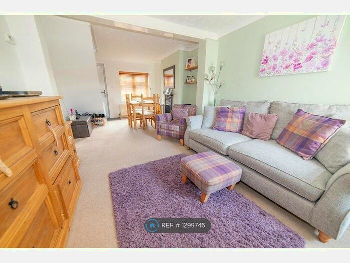 2 Bedroom Semi-Detached House To Rent In Nayland Road, Mile End, Colchester CO4