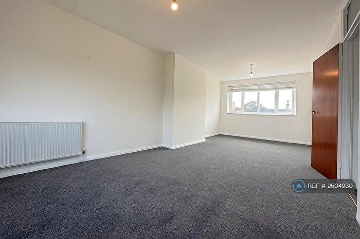 2 Bedroom Flat To Rent In Lordship Road, London, N16