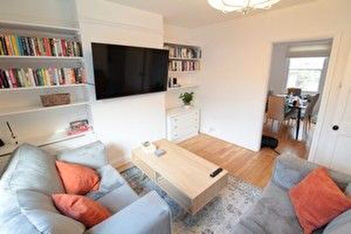 2 Bedroom Terraced House To Rent In Alma Place, Oxford, OX4