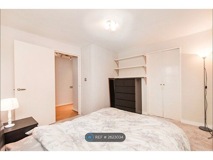 1 Bedroom Flat To Rent In Crofts Street, London, E1