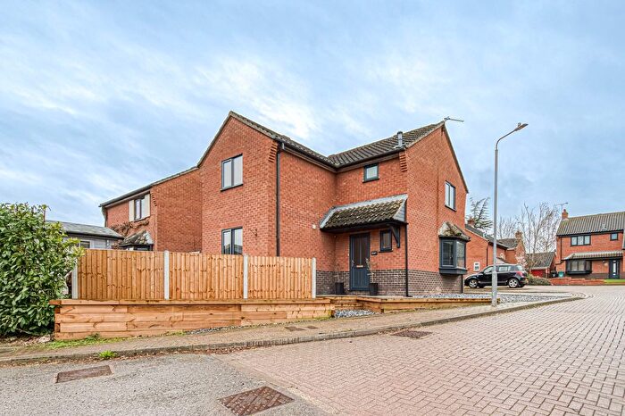 4 Bedroom Detached House For Sale In Ice House Court, Long Stratton, NR15