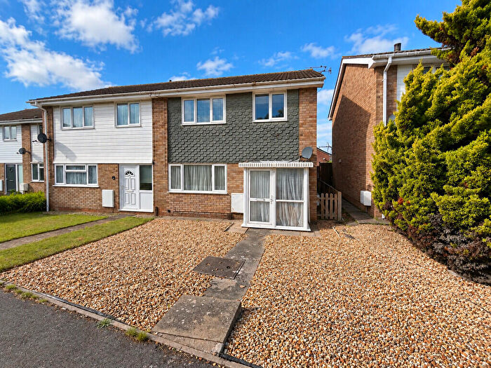 3 Bedroom End Of Terrace House For Sale In Blaisdon, Yate, Bristol, BS37