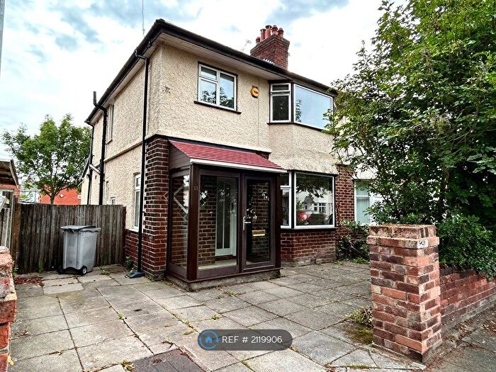 3 Bedroom Semi-Detached House To Rent In Waverley Road, Wirral, CH47