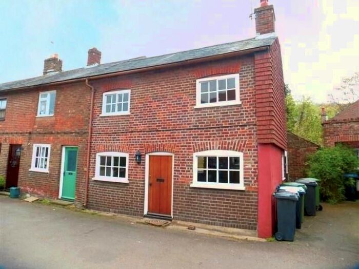 2 Bedroom Property To Rent In Trooper Road, Aldbury, Tring, HP23