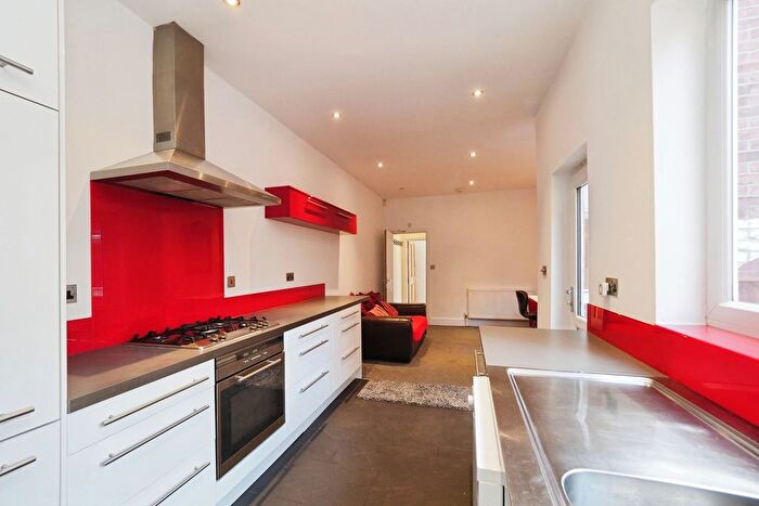 3 Bedroom Semi-detached House For Sale In Laurie Avenue, Nottingham, Nottinghamshire, NG7