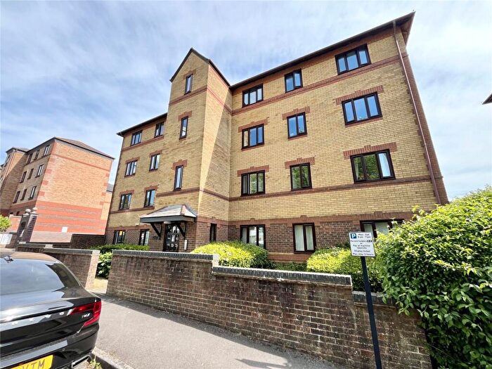 2 Bedroom Apartment To Rent In Redcliffe, Caslon Court, BS1