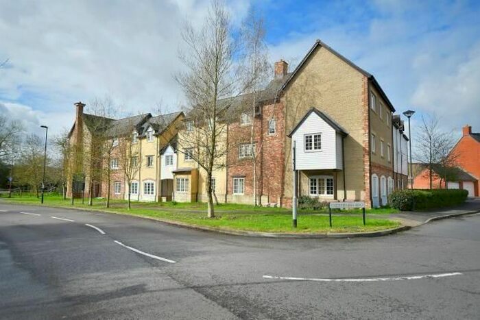 2 Bedroom Flat To Rent In Taw Hill, North Swindon, SN25