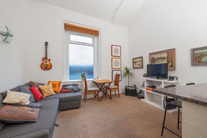 1 Bedroom Maisonette For Sale In Braggs Lane, Old Market, BS2