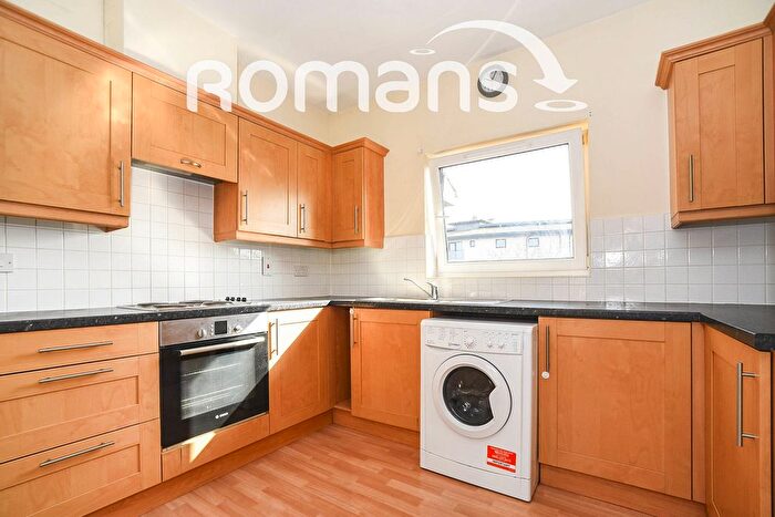 2 Bedroom Flat To Rent In Periwinkle Court, Pasteur Drive, Swindon, SN1