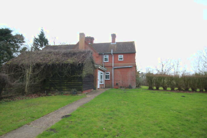 3 Bedroom Semi-Detached House To Rent In Home Farm Cottages, Haines Hill, Hurst, Berkshire, RG10