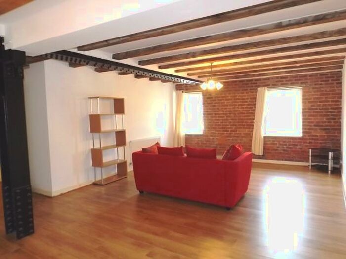 2 Bedroom Apartment To Rent In The Warehouse, Victoria Quays, S2