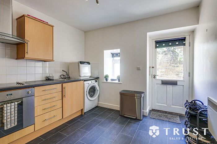 1 Bedroom Flat For Sale In Dale Street, Ossett, WF5