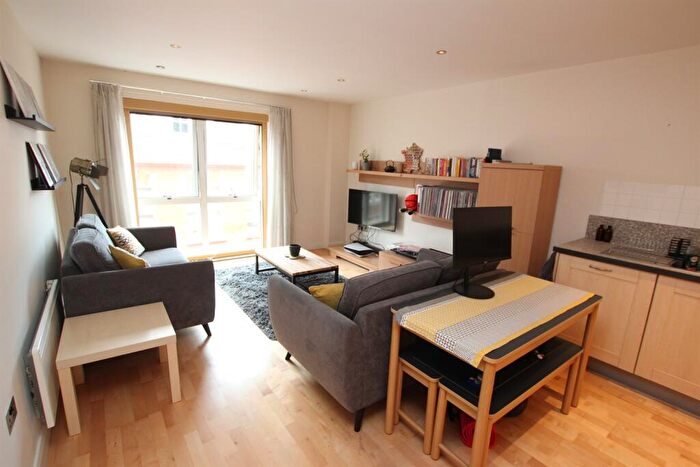 2 Bedroom Apartment To Rent In The Living Quarter, NG1