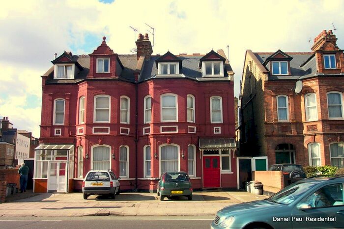 1 Bedroom Flat To Rent In Goldhawk Road, London, W6