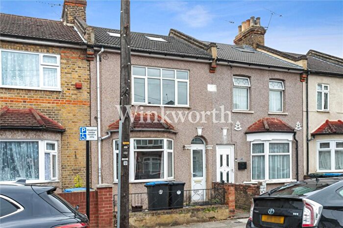 5 Bedroom Terraced House To Rent In Catisfield Road, London, EN3