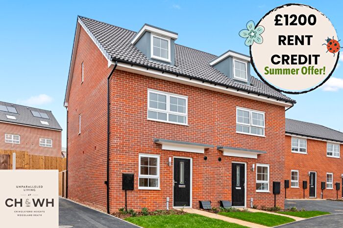 3 Bedroom Semi-Detached House To Rent In Paynter Close, NR13
