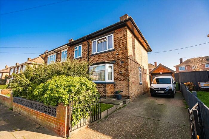 3 Bedroom Semi-Detached House For Sale In Montgomery Road, Cleethorpes, DN35