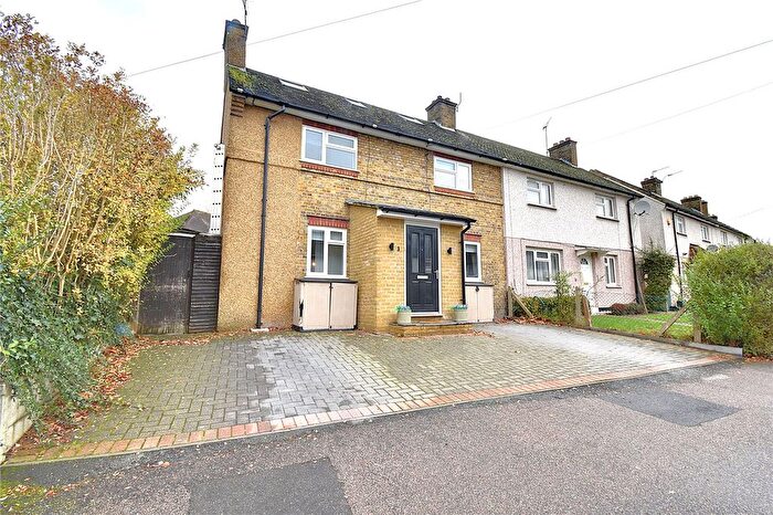 5 Bedroom Semi Detached House For Sale In Elm Grove, Watford, Hertfordshire, WD24