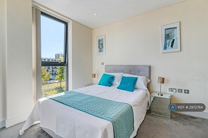 2 Bedroom Flat To Rent In Trafalgar Point, London, N1