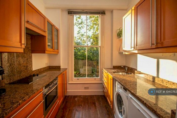 Studio To Rent In Ewell Road, Surrey, KT6