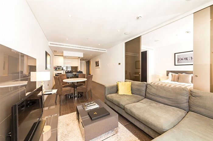 2 Bedroom Flat For Sale In Marconi House, Strand, London, WC2R