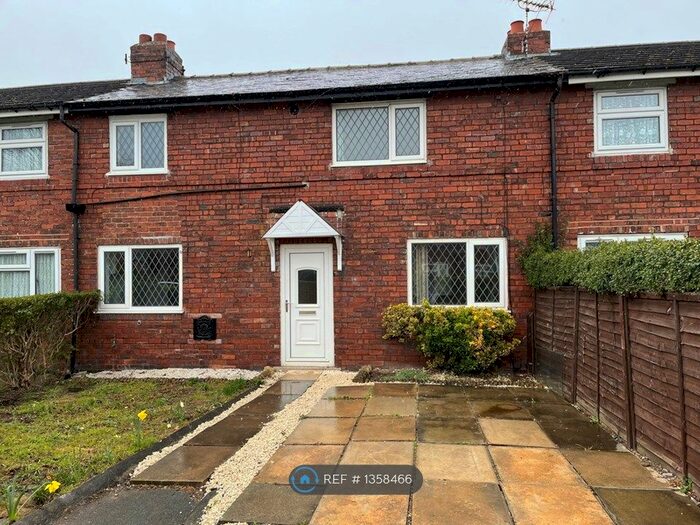 3 Bedroom Terraced House To Rent In Farm Road, Leeds, LS15