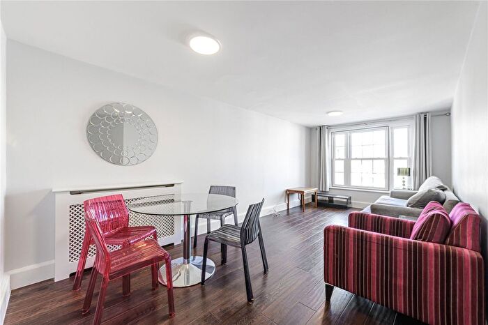 2 Bedroom Flat To Rent In Market Place, Kingston Upon Thames, KT1