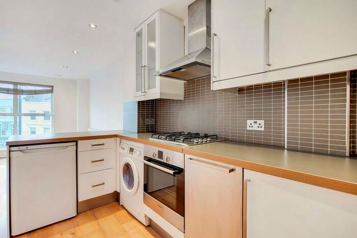 1 Bedroom Flat To Rent In Holloway Road, Islington, London, N7
