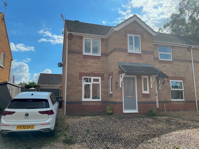 3 Bedroom Semi-Detached House To Rent In Polyanthus Drive, Sleaford, NG34