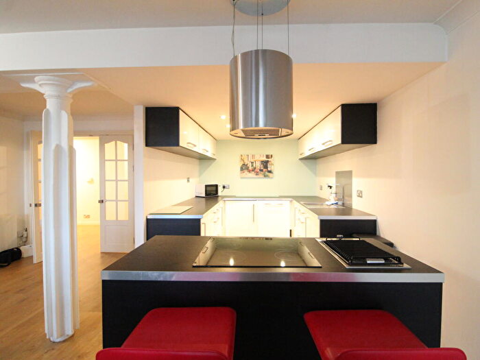 2 Bedroom Apartment To Rent In Speirs Wharf, Glasgow, G4