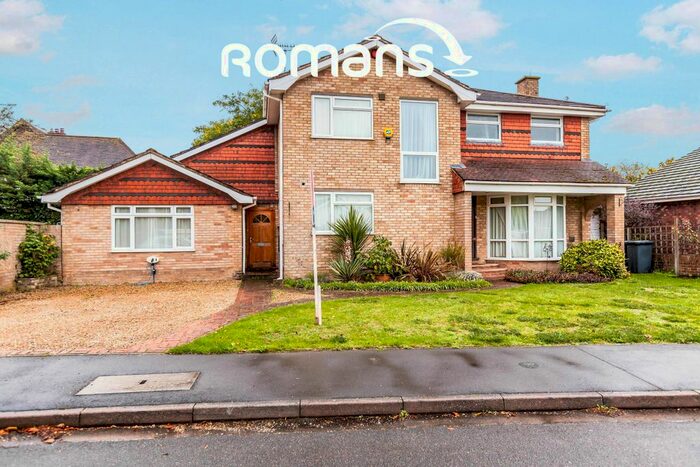 4 Bedroom Detached House To Rent In Beaulieu Close, Datchet, Slough, SL3